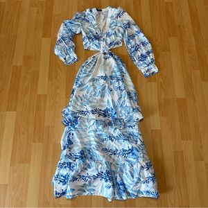 Spring / Summer V-neck cutout long sleeve maxi dress